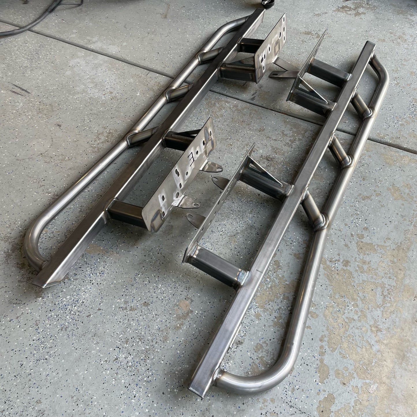 2003-2009 Lexus GX470 Bolt On Rock Sliders With Kickout