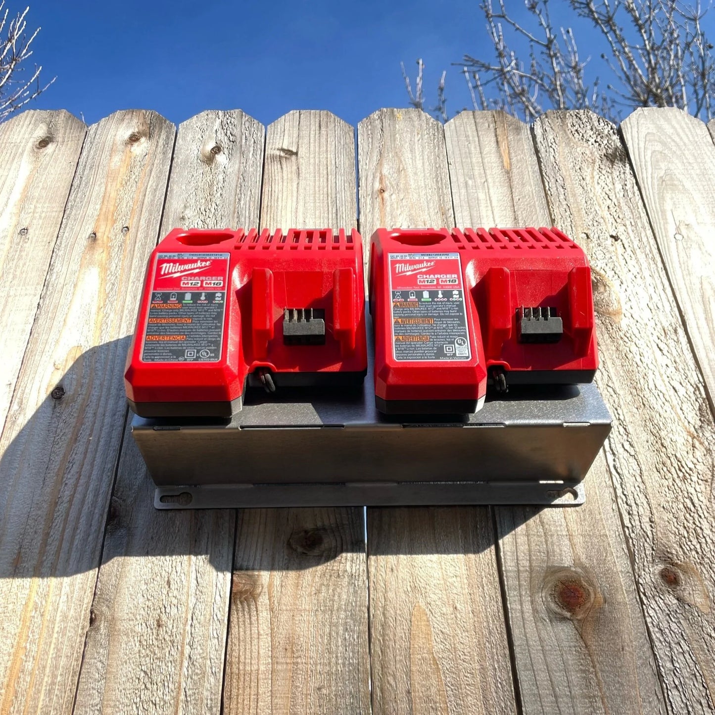 Milwaukee 2x M18 M12 Rapid Battery Charger Wall Mount Plate 20 Degree Angle For Van Truck Shop Contractor