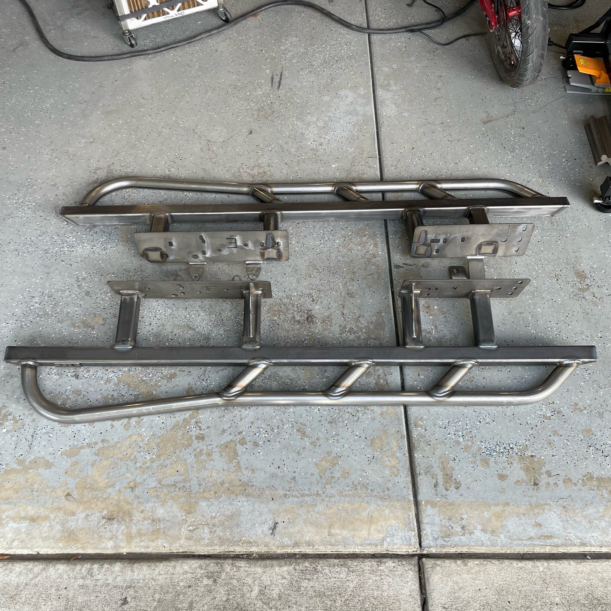 2003-2009 Lexus GX470 Bolt On Rock Sliders With Kickout