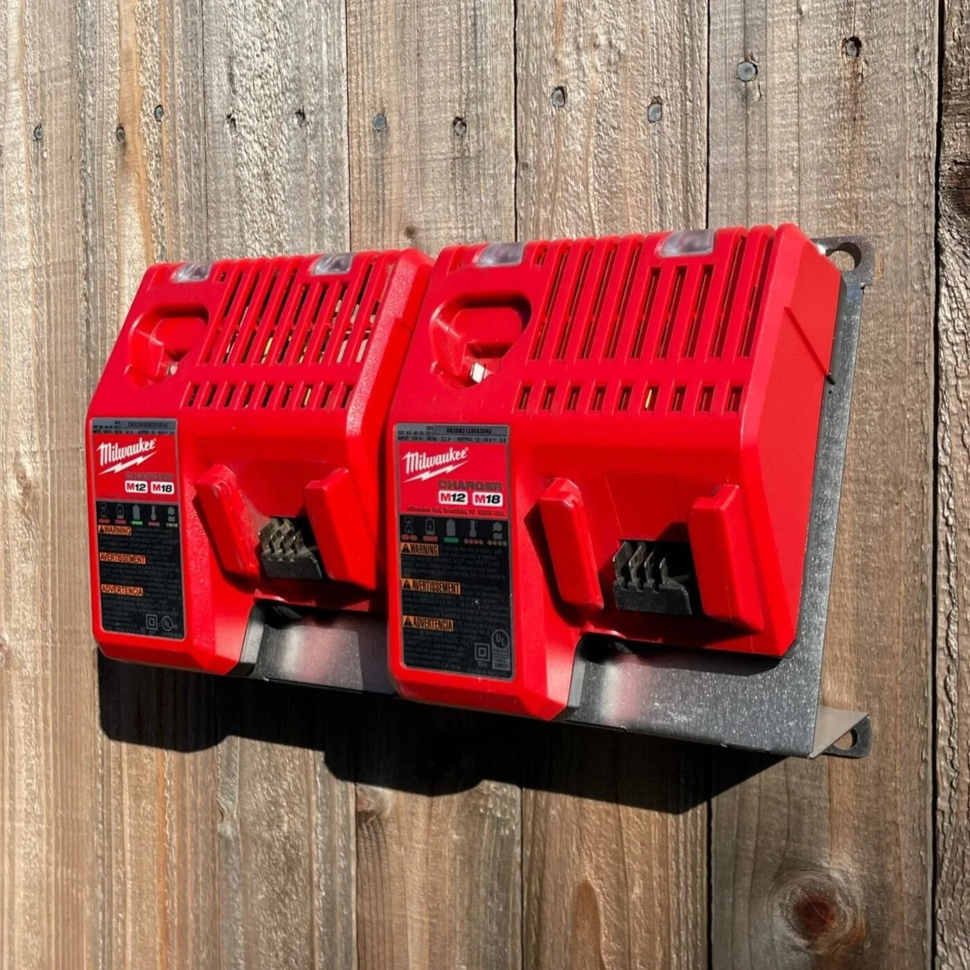 Milwaukee 2x M18 M12 Rapid Battery Charger Wall Mount Plate 20 Degree Angle For Van Truck Shop Contractor